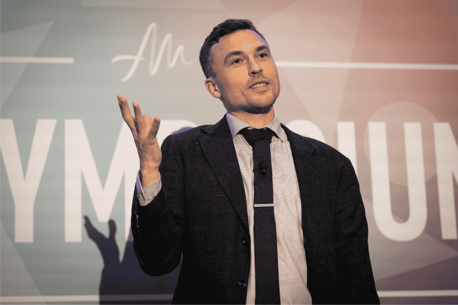 Andy Nunn speaking during a keynote on decision-making under pressure